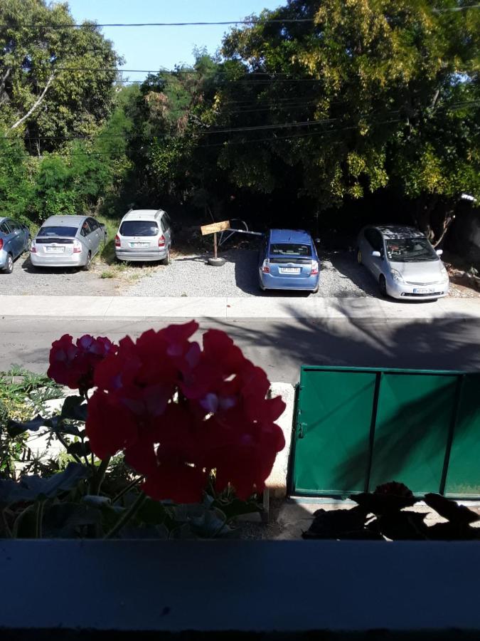 Le Tulear - Aux 4 Coins Du Monde Hotel Saint Pierre Bagian luar foto
