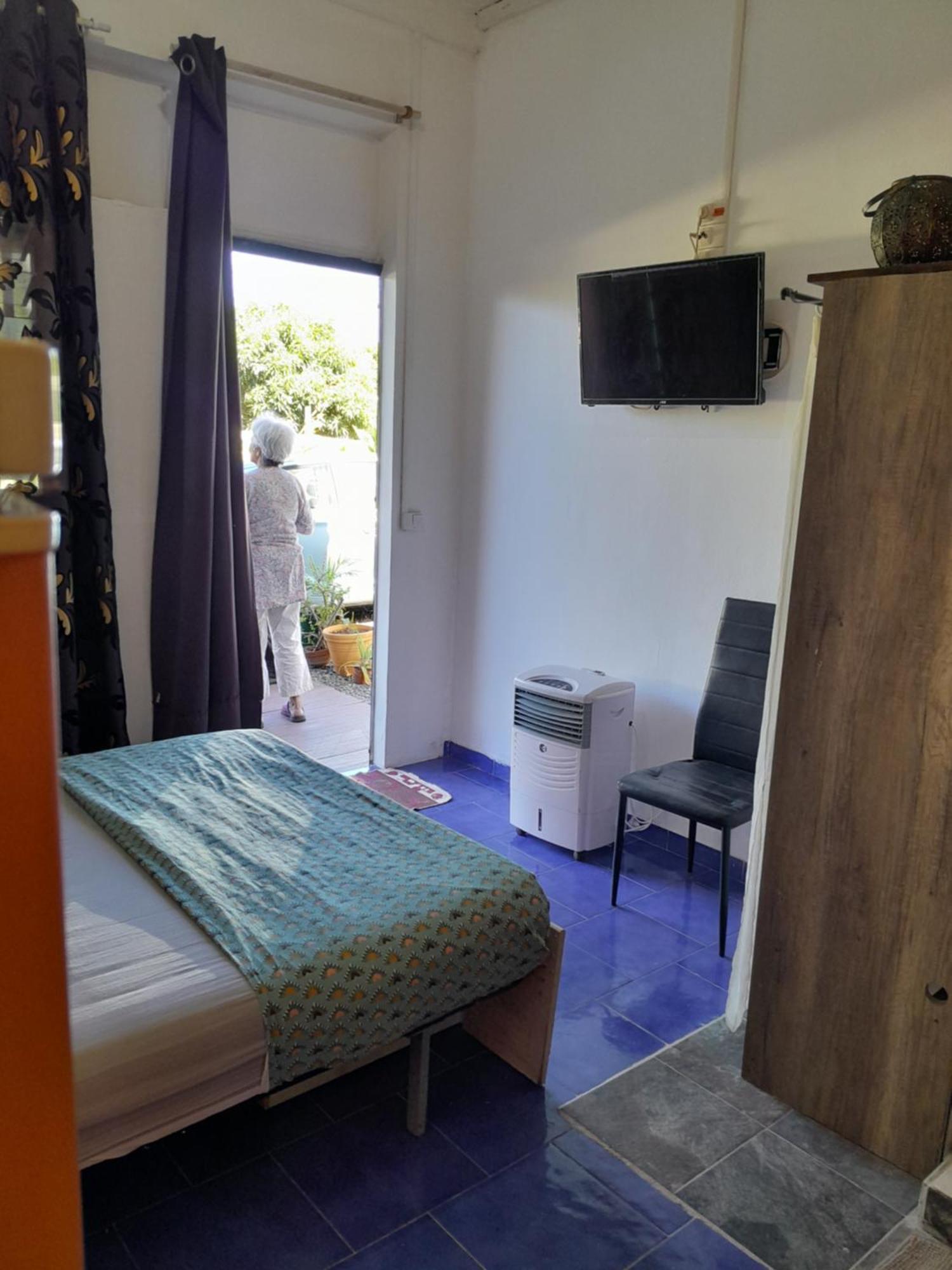 Le Tulear - Aux 4 Coins Du Monde Hotel Saint Pierre Bagian luar foto