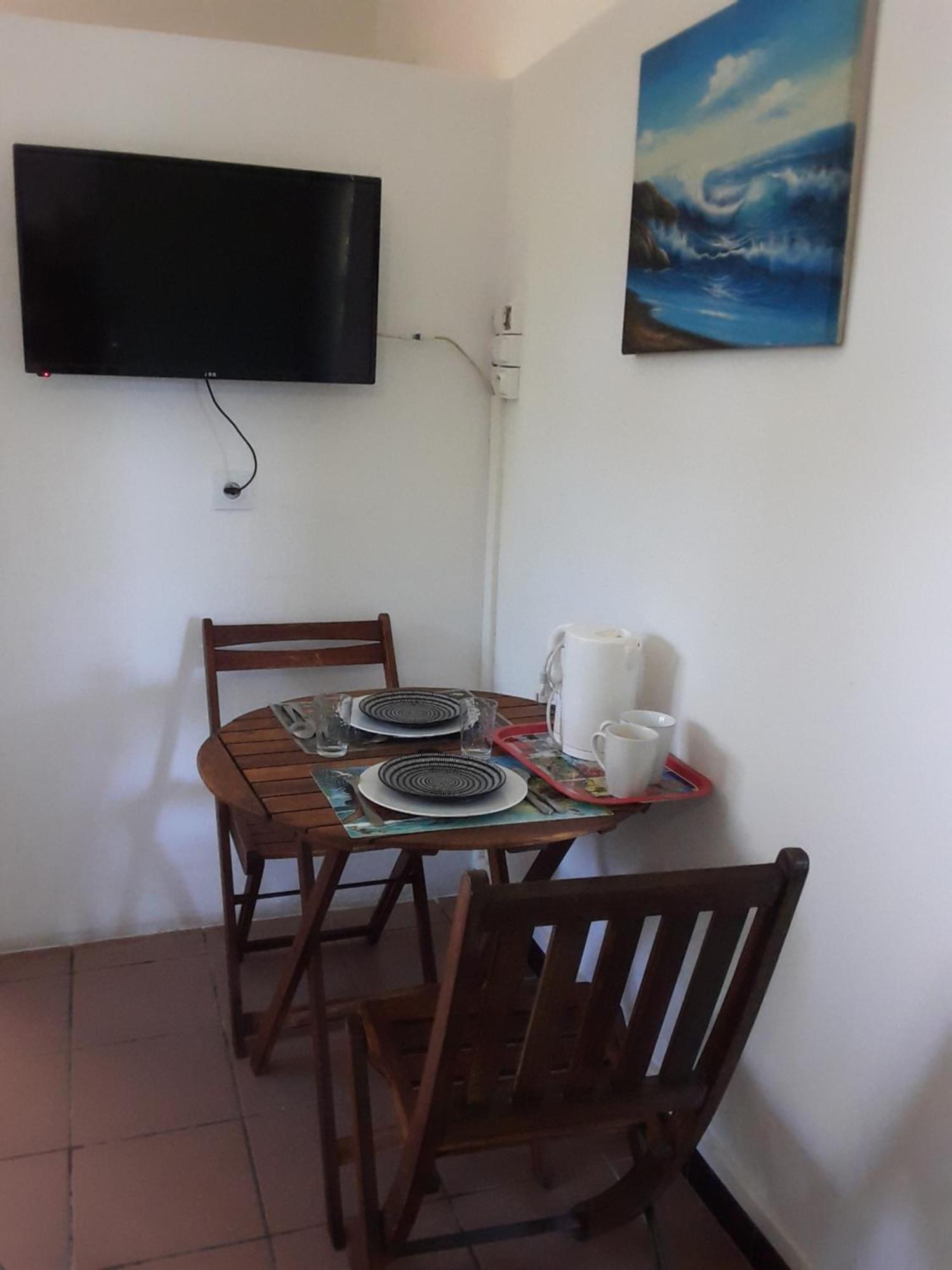 Le Tulear - Aux 4 Coins Du Monde Hotel Saint Pierre Ruang foto